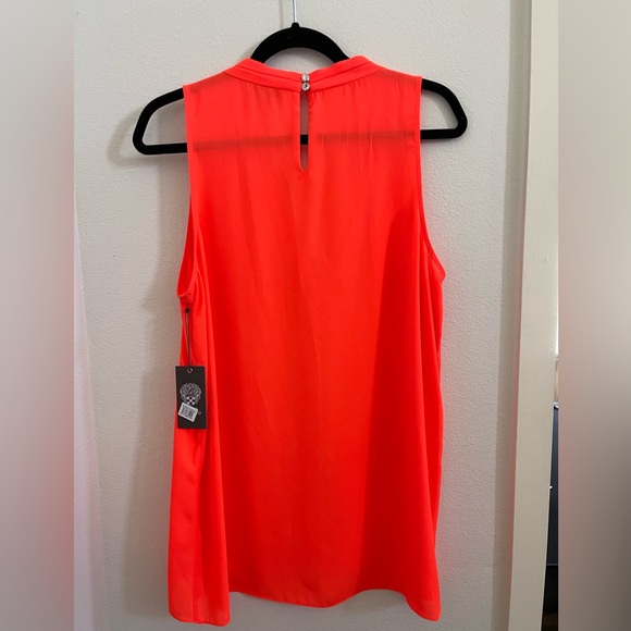 NWT Vince Camuto sleeveless V-neck blouse with pleats IN CORAL color Size Large - Picture 5 of 8